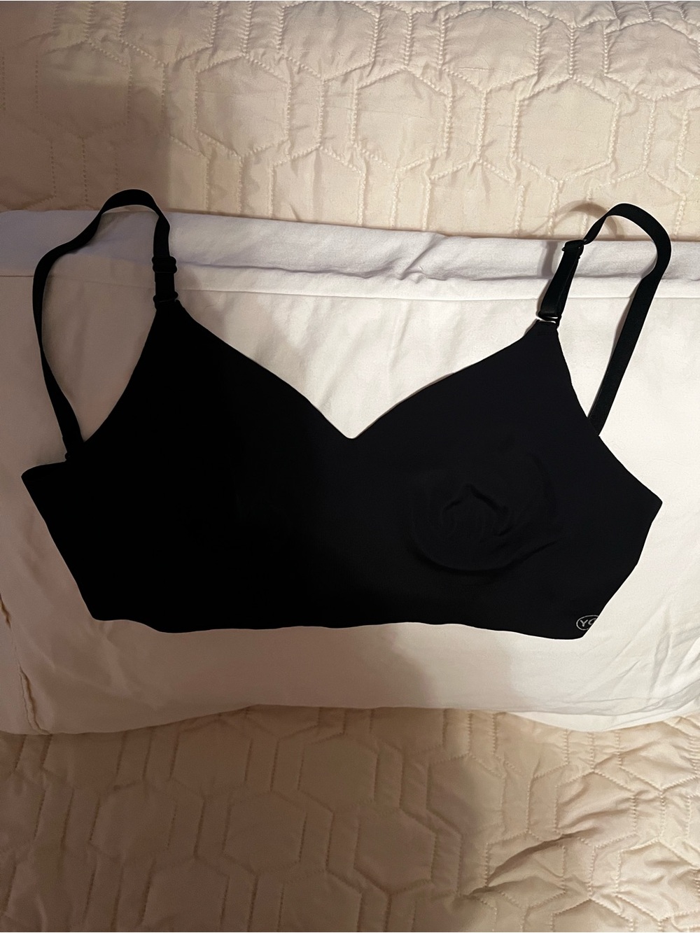 Everyday Seamless Wireless Black Bra - Comfortable Support